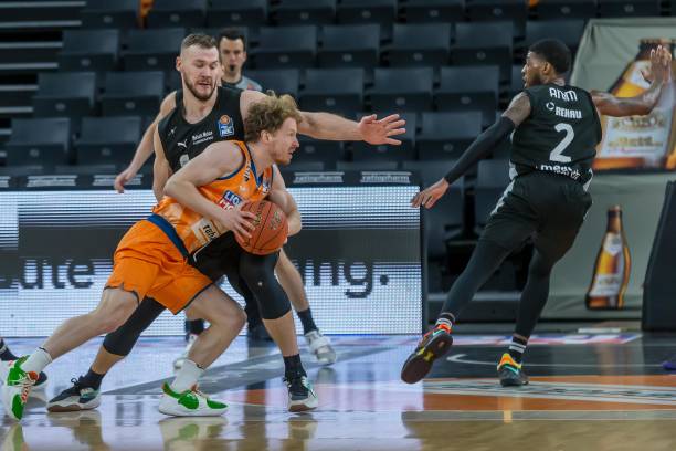 竞争环境中 竞争环境中