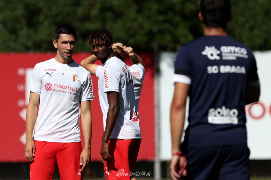 赛季繁忙 赛季繁忙